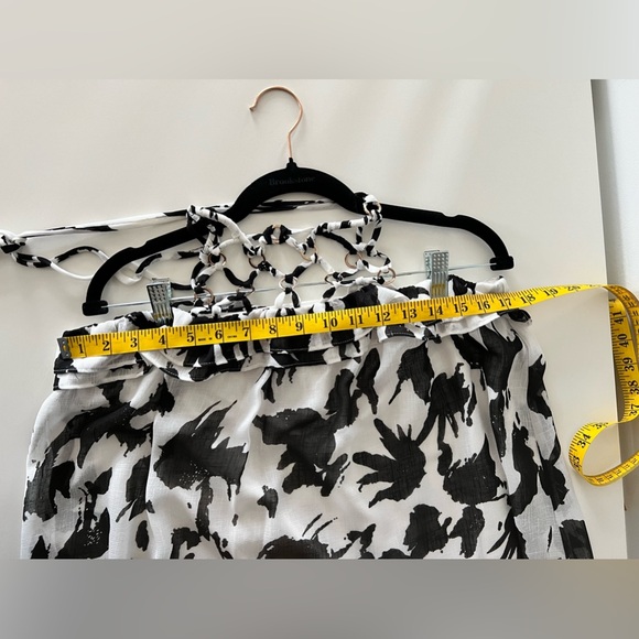 Feminine Boutique Maxi Dress - Picture 11 of 15